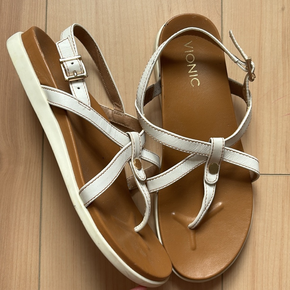Vionic Palm Veranda Strapy Slingback Sandal. White. Size 9 - Picture 2 of 5
